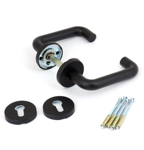 Дверная ручка на квадратной розетке Apecs H-0203-BL (DP-C-02)