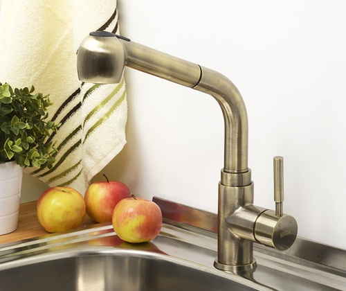 Смеситель для кухни с выдвижным душем WasserKraft A8237