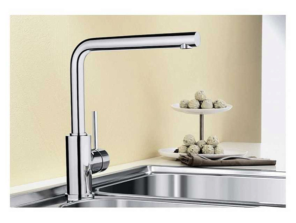 Смеситель для кухни Blanco Mila (хром)