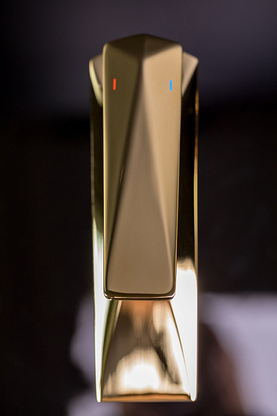 Смеситель для ванны с душем напольный Boheme Venturo 389