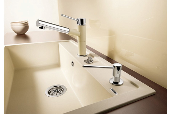 Смеситель для кухни Blanco Alta-S Compact с выдвижным душем